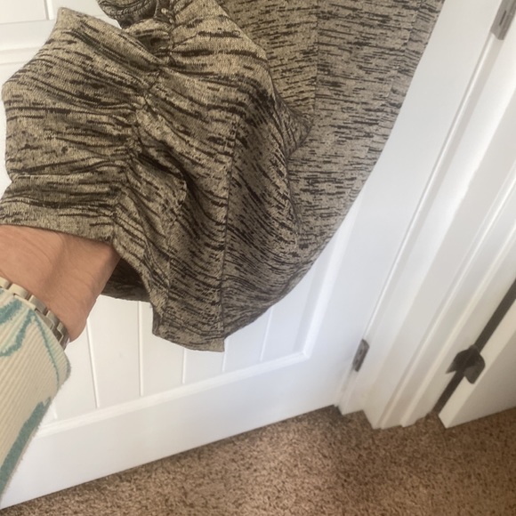 Top - Picture 4 of 4